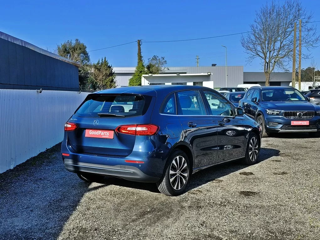 Mercedes-Benz B 250 e 8G-DCT Style - foto 8