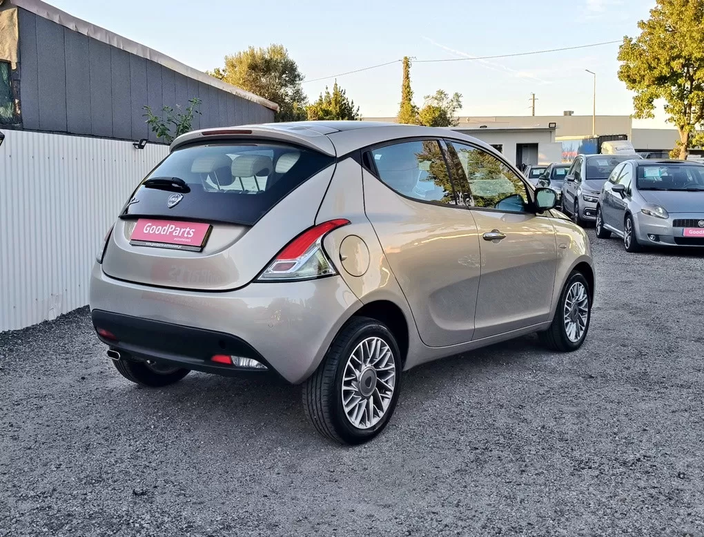 Lancia Ypsilon 1.2 S&S Fashion - foto 8
