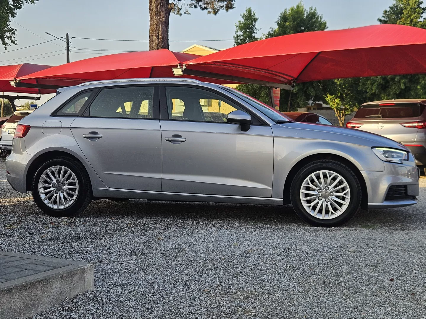 Audi A3 Sportback 2.0 TDI Design - foto 8