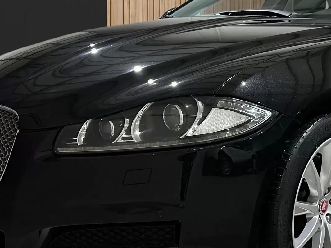 Jaguar XF 2.2 D Premium Luxury - foto 5