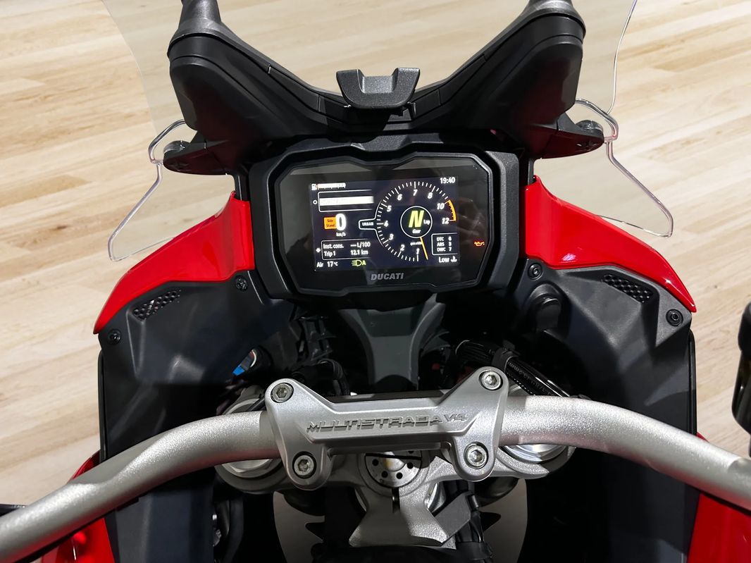 Ducati Multistrada V4 - foto 8