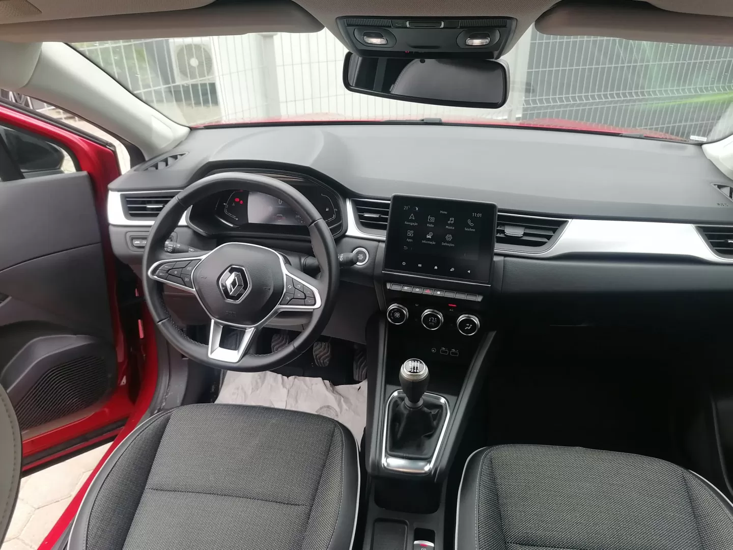 Renault Captur - foto 8