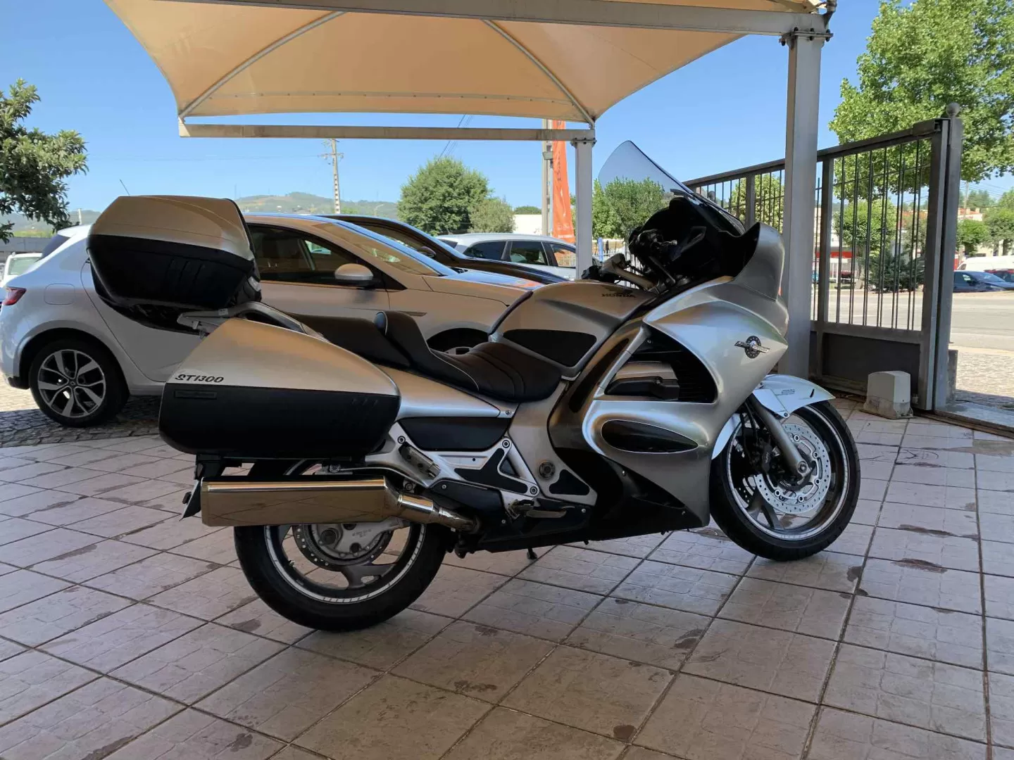 Honda Pan European ST1300A - foto 6