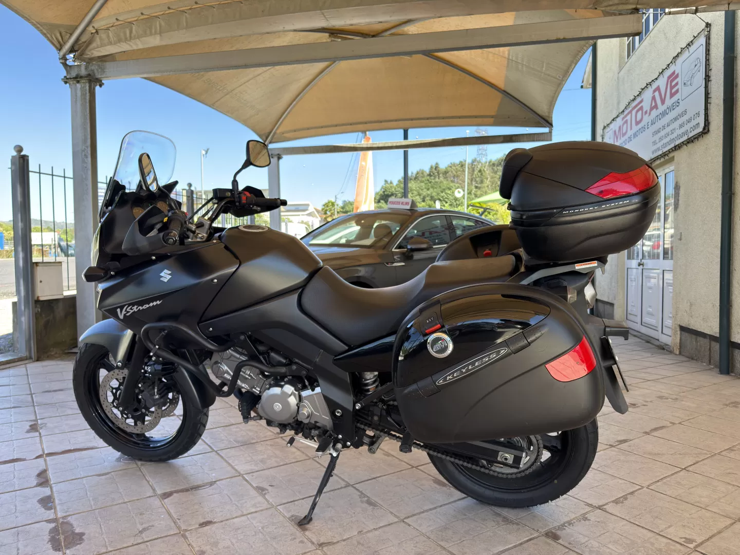 Suzuki DL V-Strom 650 - foto 2