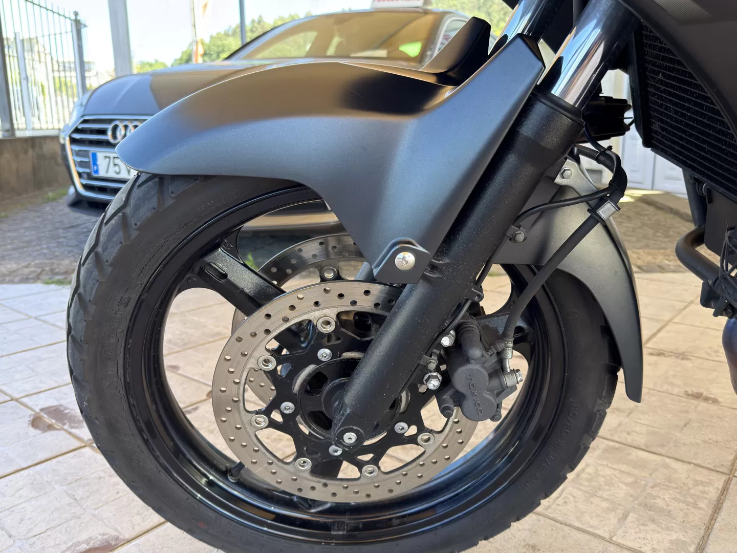 Suzuki DL V-Strom 650 - foto 6