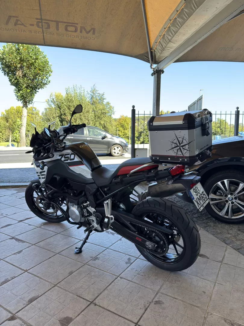 BMW F 750 GS ADVENTURE - foto 2