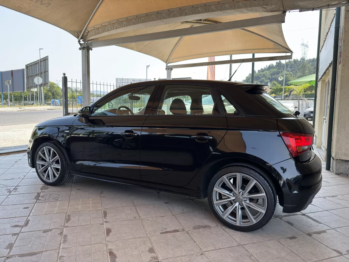 Audi A1 Sportback 1.6 TDi S-line S tronic - foto 5