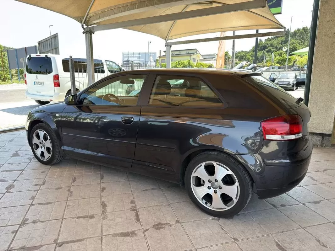 Audi A3 2.0 TDI Ambiente S tronic - foto 4