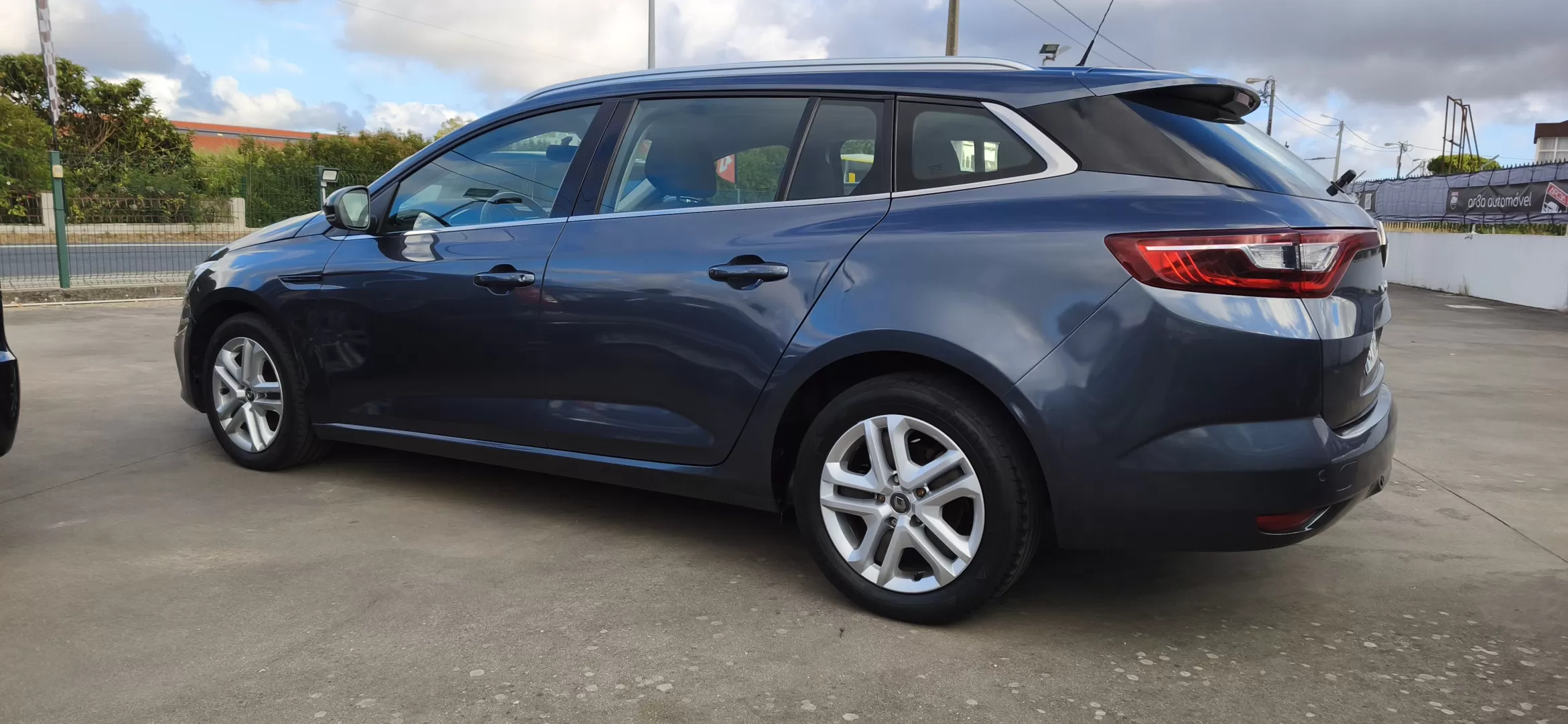 Renault Mégane Sport Tourer 1.5 Blue dCi Business - foto 2