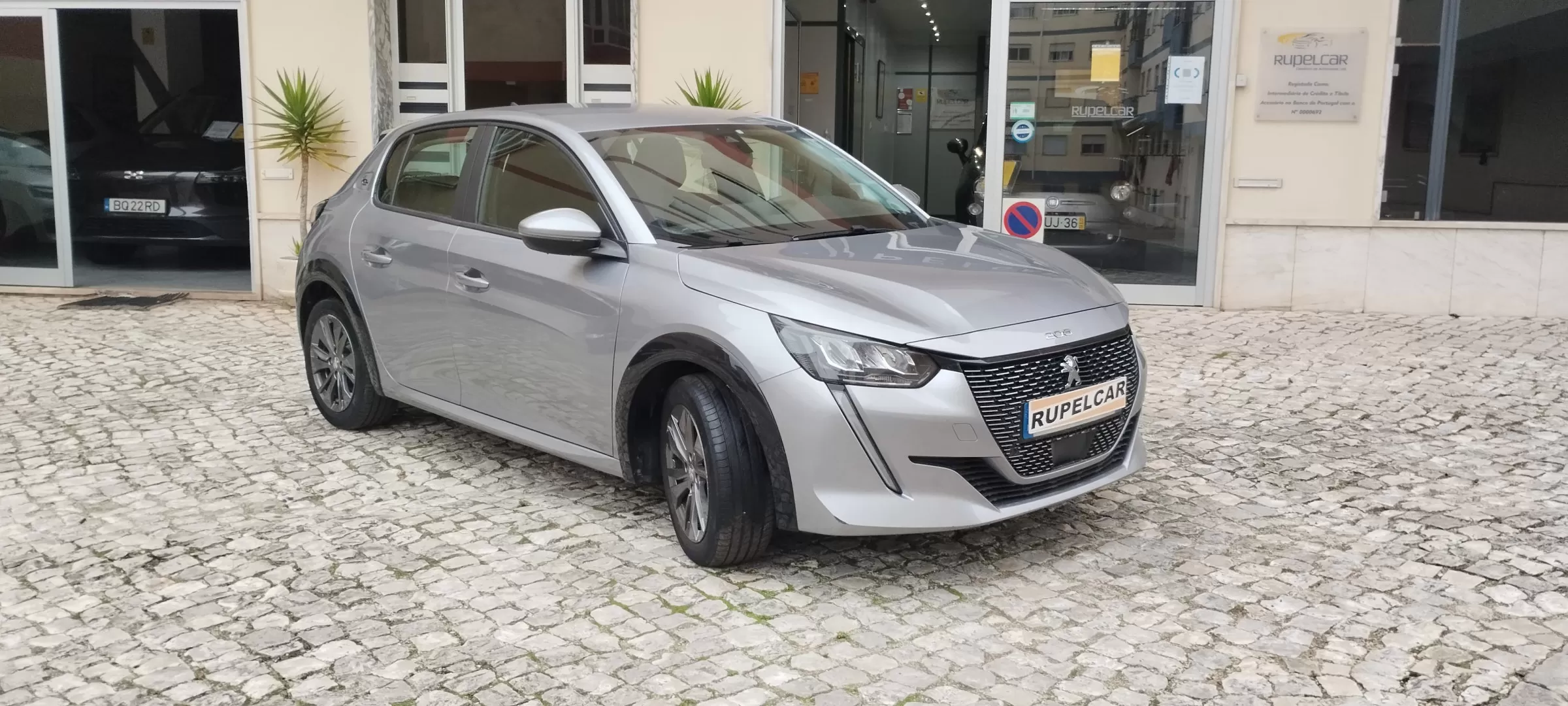Peugeot e-208 Active Pack - foto 4