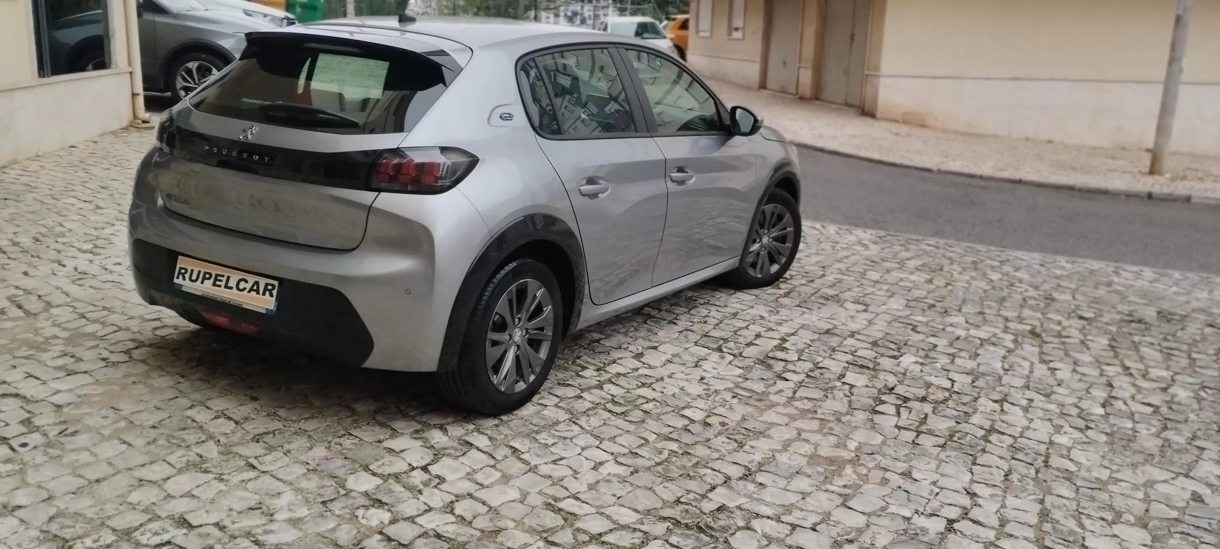 Peugeot e-208 Active Pack - foto 7