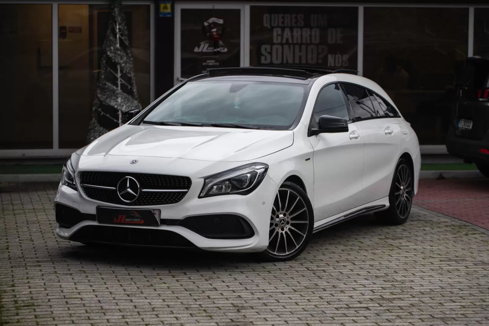 Mercedes-Benz CLA 200 d Shooting Brake AMG Line Aut. - foto 3