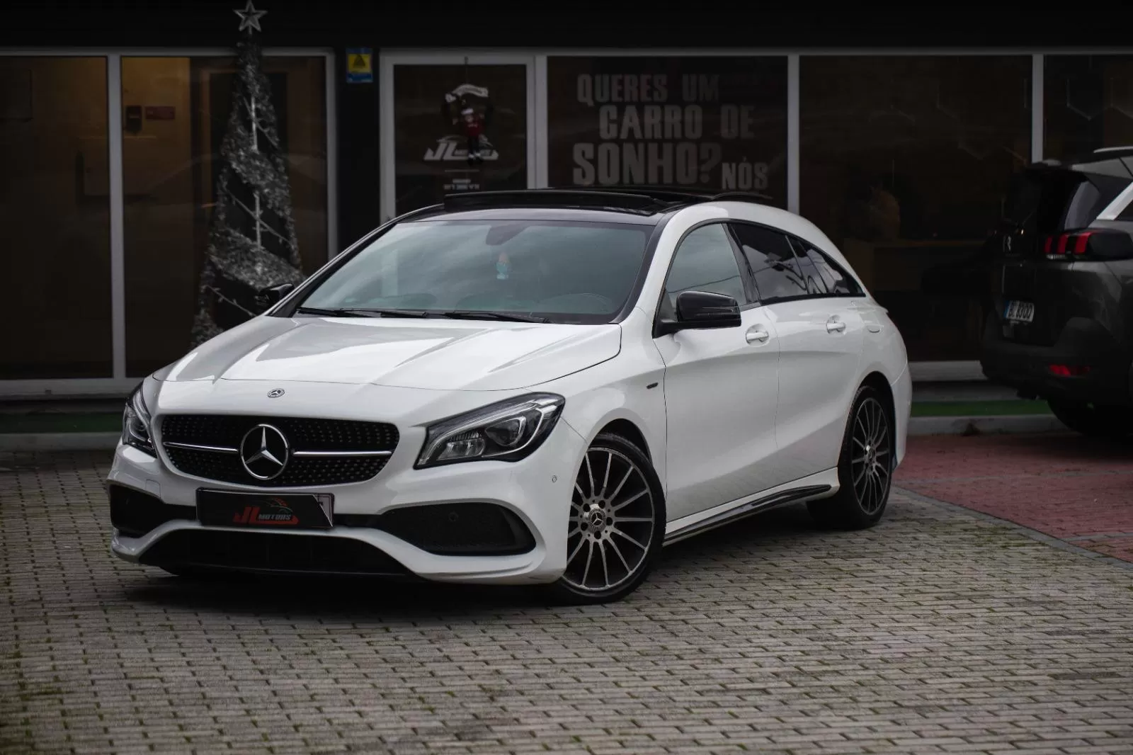 Mercedes-Benz CLA 200 d Shooting Brake AMG Line Aut. - foto 6