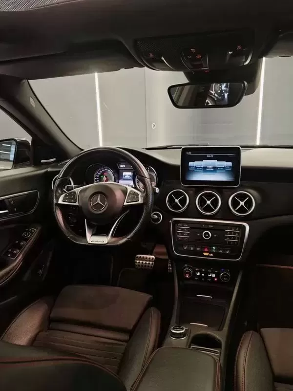 Mercedes-Benz CLA 220 Shooting Brake (CDI) d 7G-DCT AMG Line - foto 7