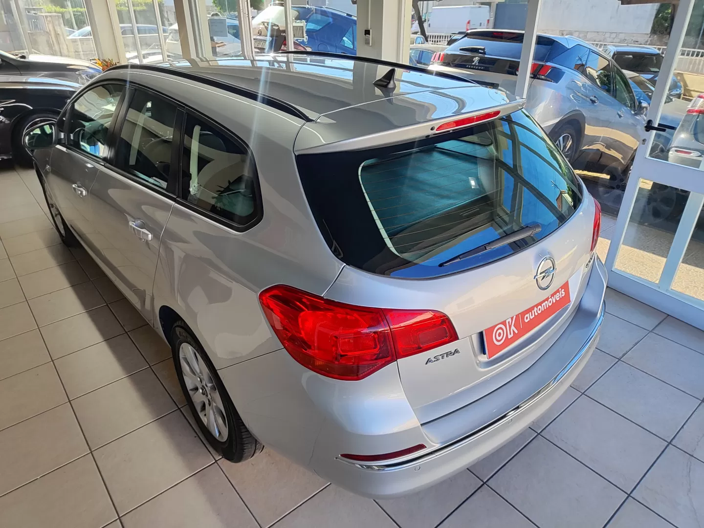 Opel Astra Sports Tourer 1.4 T Excite GPL J16 - foto 8