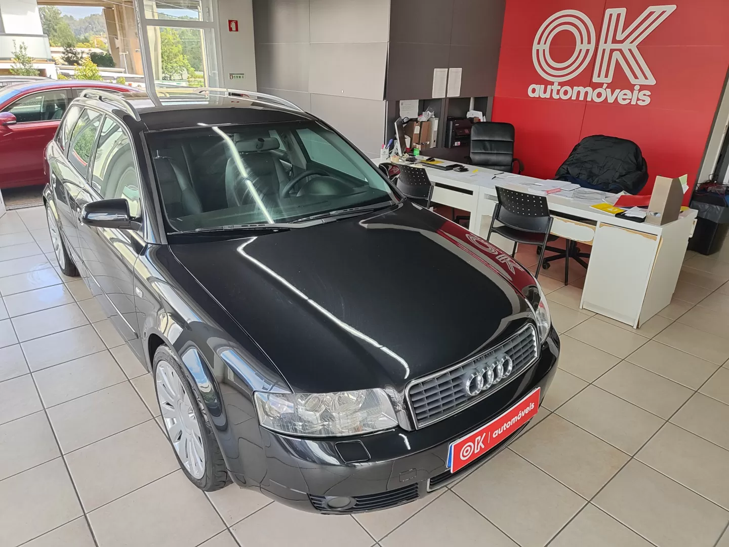 Audi A4 Avant 1.9 TDI M6 Sport - foto 2