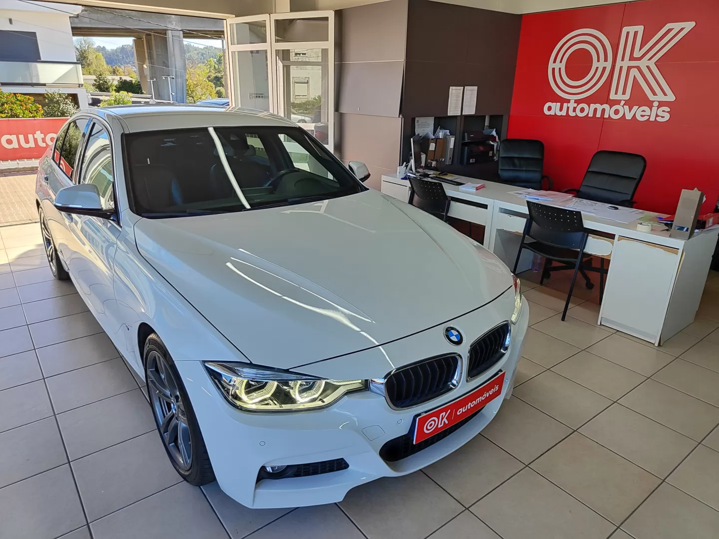 BMW 330e iPerformance Pack M Sedan - foto 2
