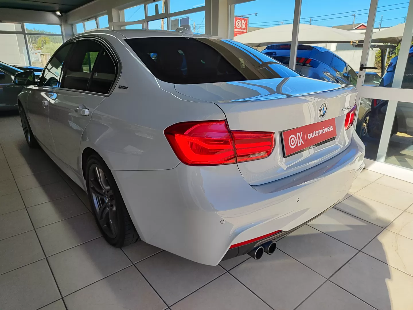 BMW 330e iPerformance Pack M Sedan - foto 7