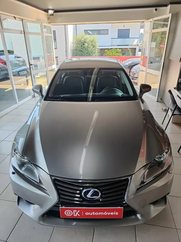Lexus IS 300H Executive+ - foto 4