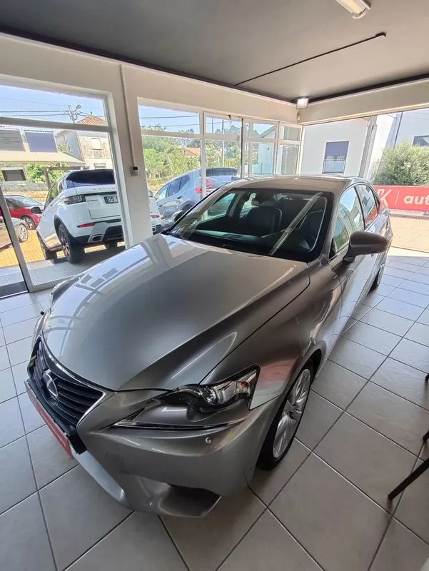 Lexus IS 300H Executive+ - foto 6