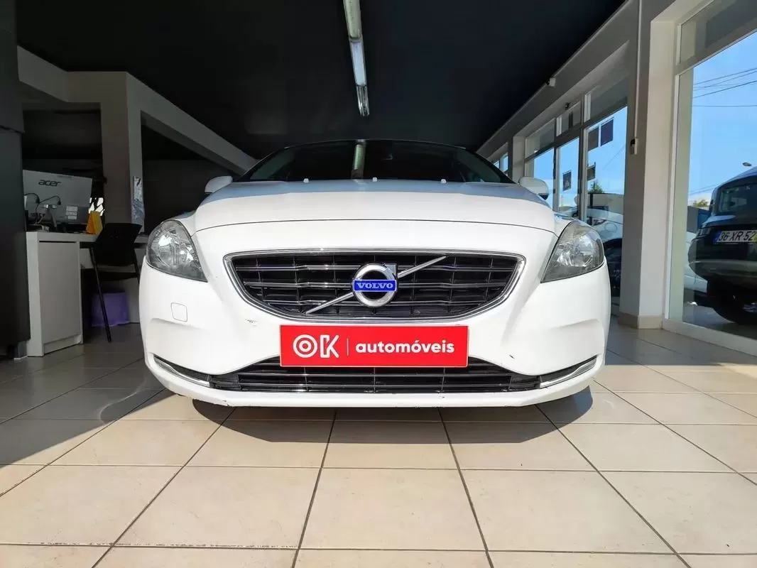 Volvo V40 1.6 D2 Momentum - foto 3