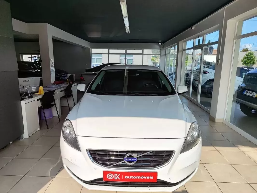 Volvo V40 1.6 D2 Momentum - foto 4