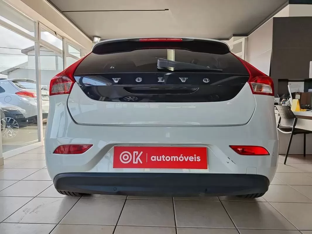 Volvo V40 1.6 D2 Momentum - foto 8