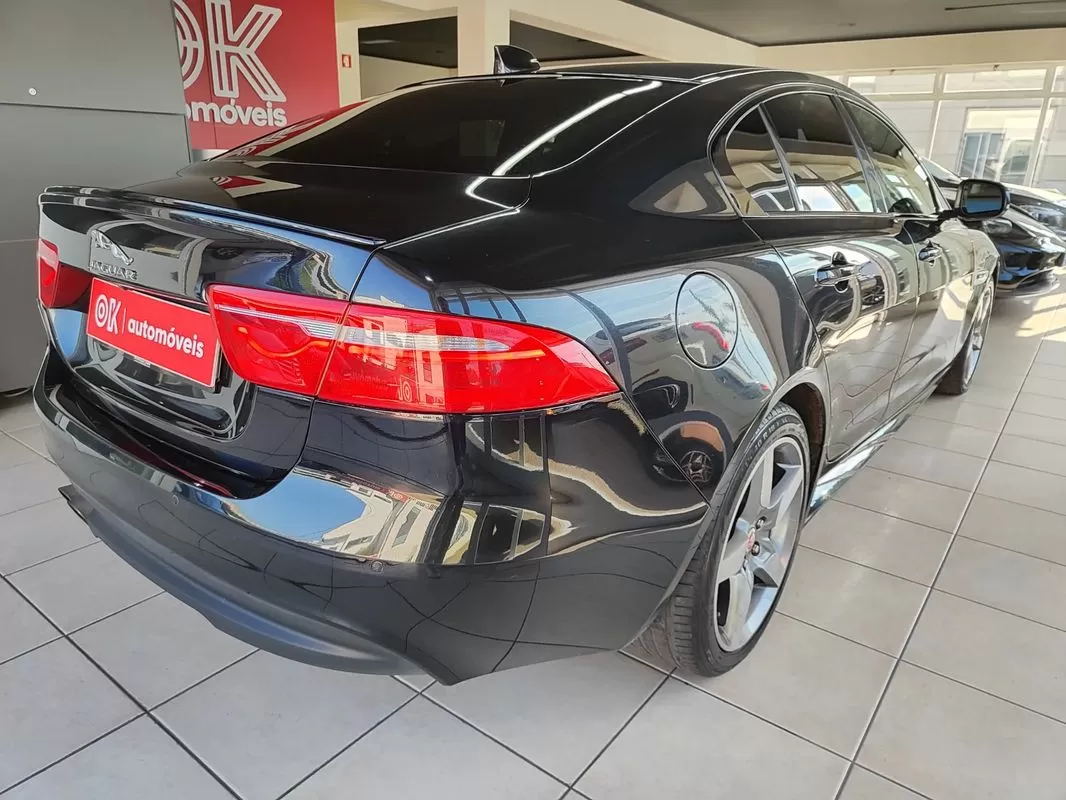 Jaguar XE - foto 3