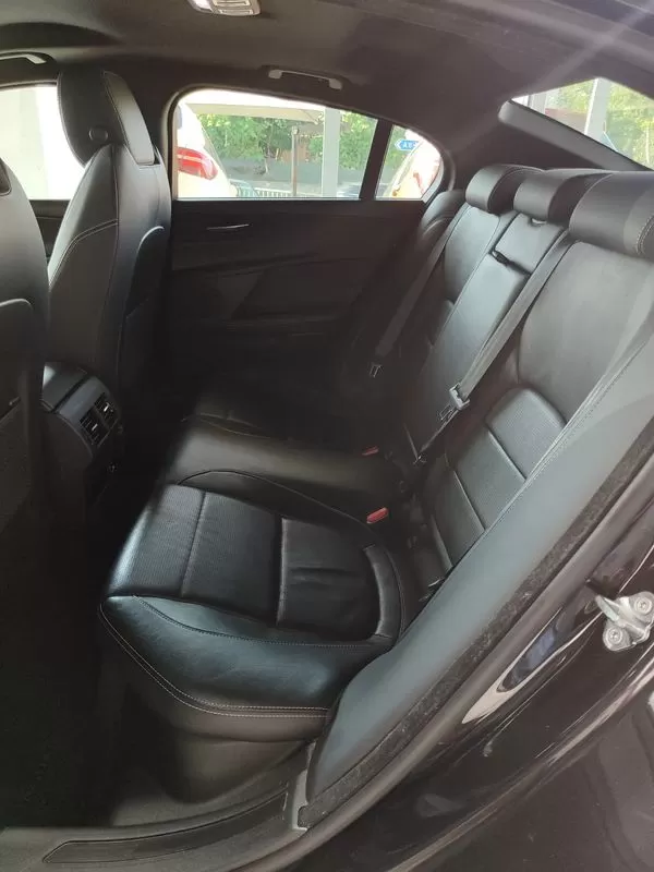 Jaguar XE - foto 6