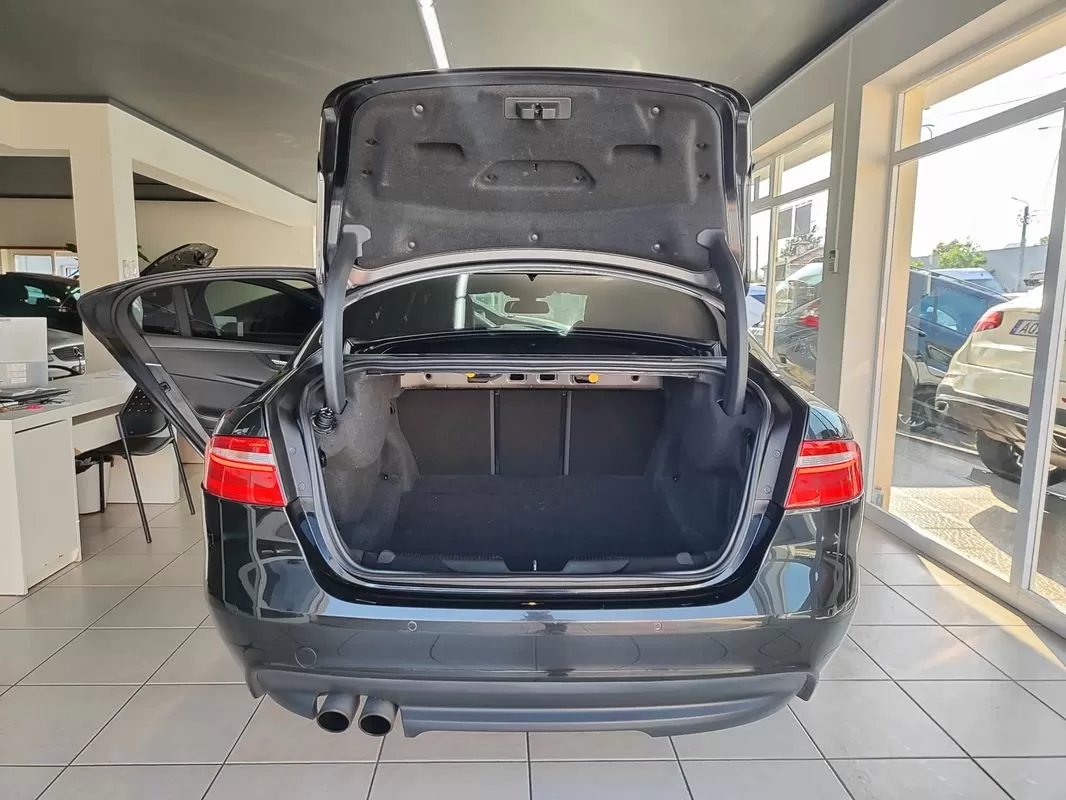 Jaguar XE - foto 7