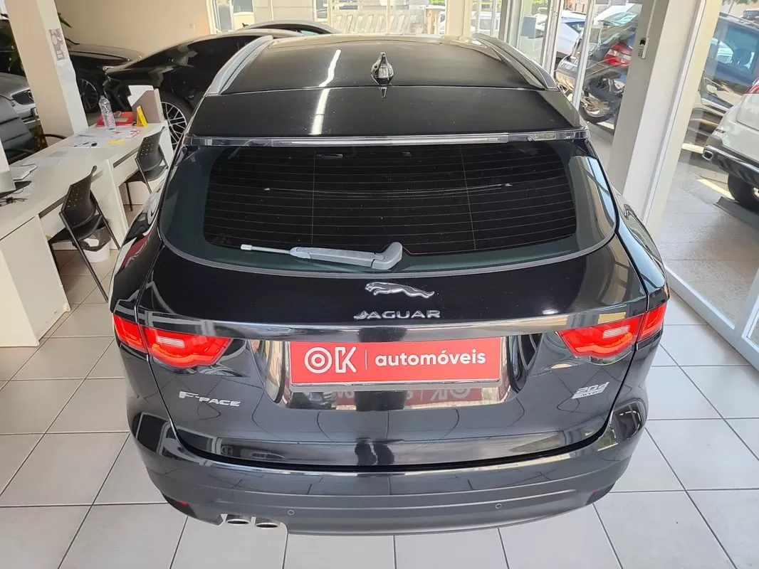 Jaguar F-Pace - foto 4
