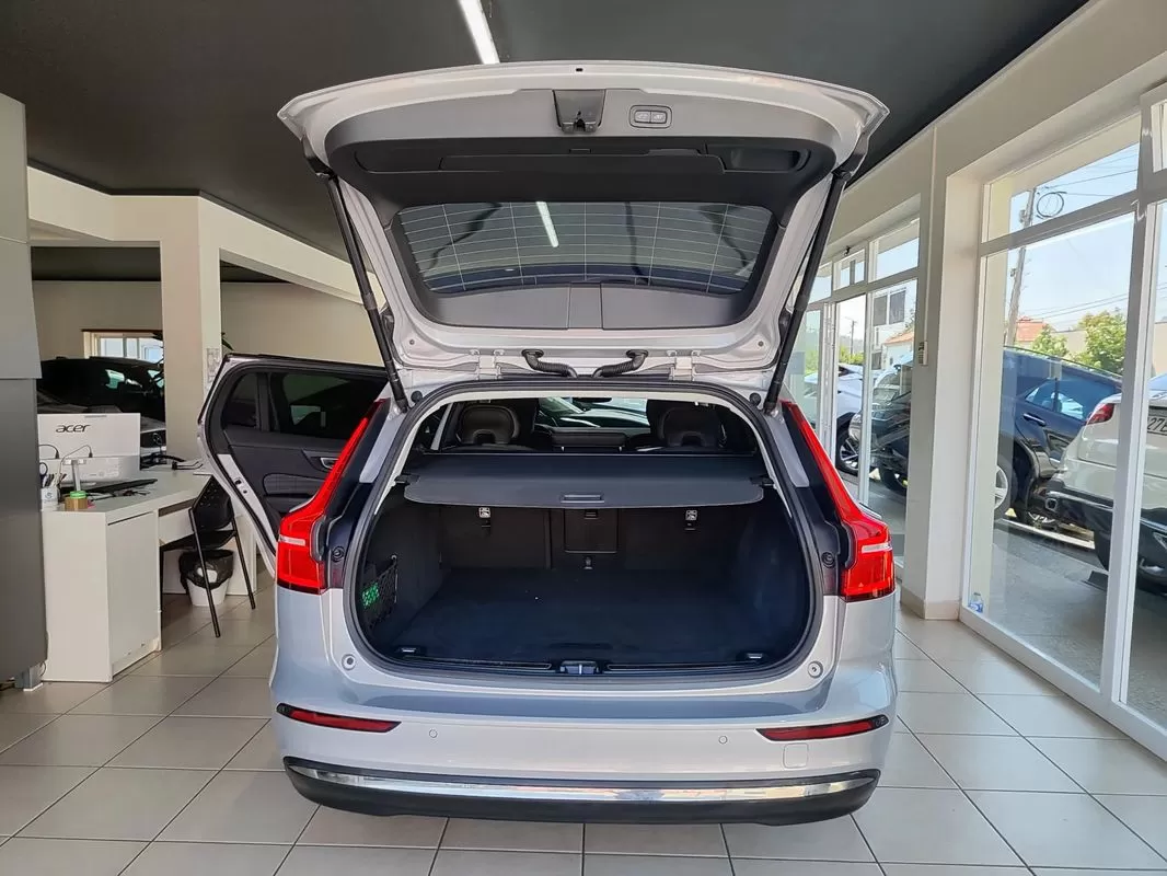 Volvo V60 2.0 T6 AWD TE Plus Bright - foto 7