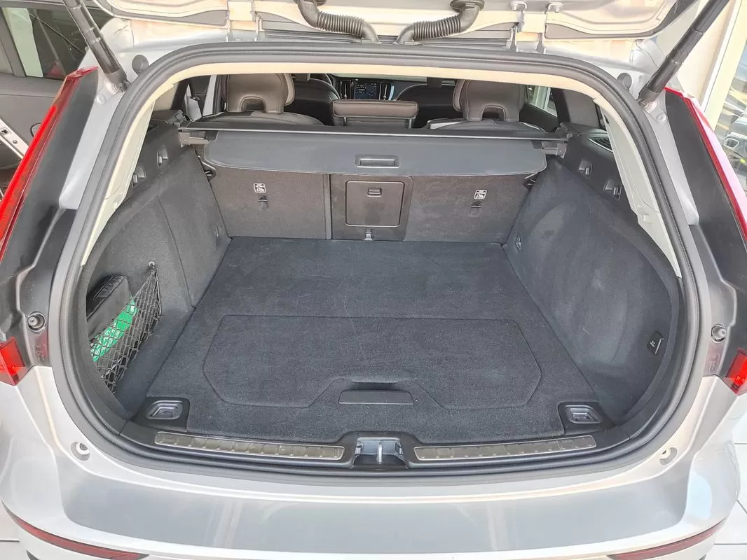 Volvo V60 2.0 T6 AWD TE Plus Bright - foto 8