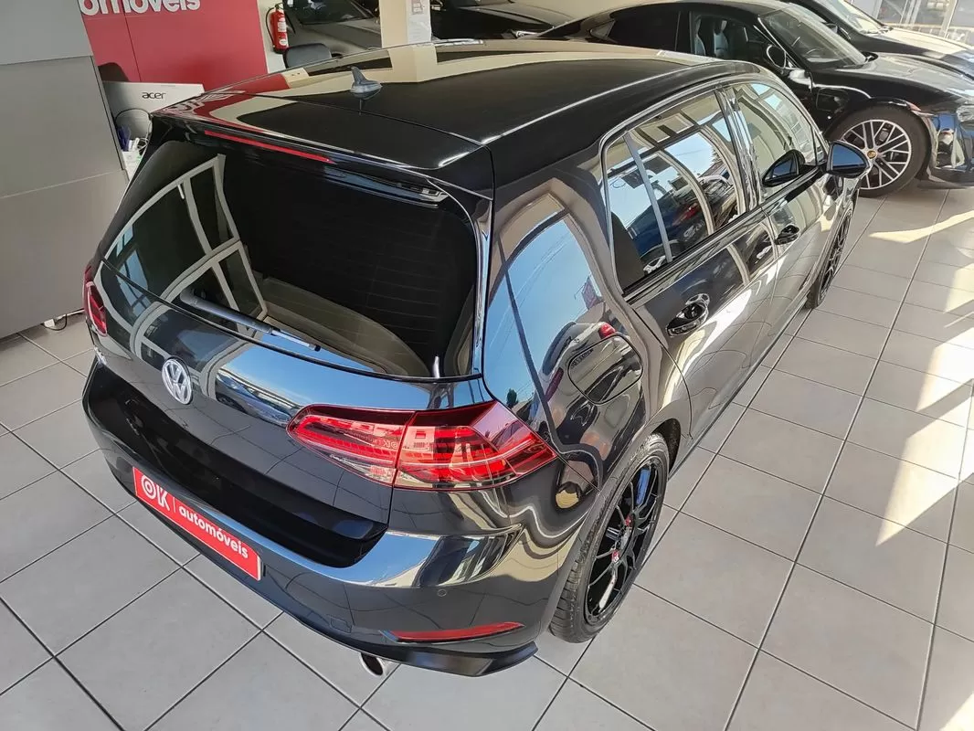 VW Golf - foto 8