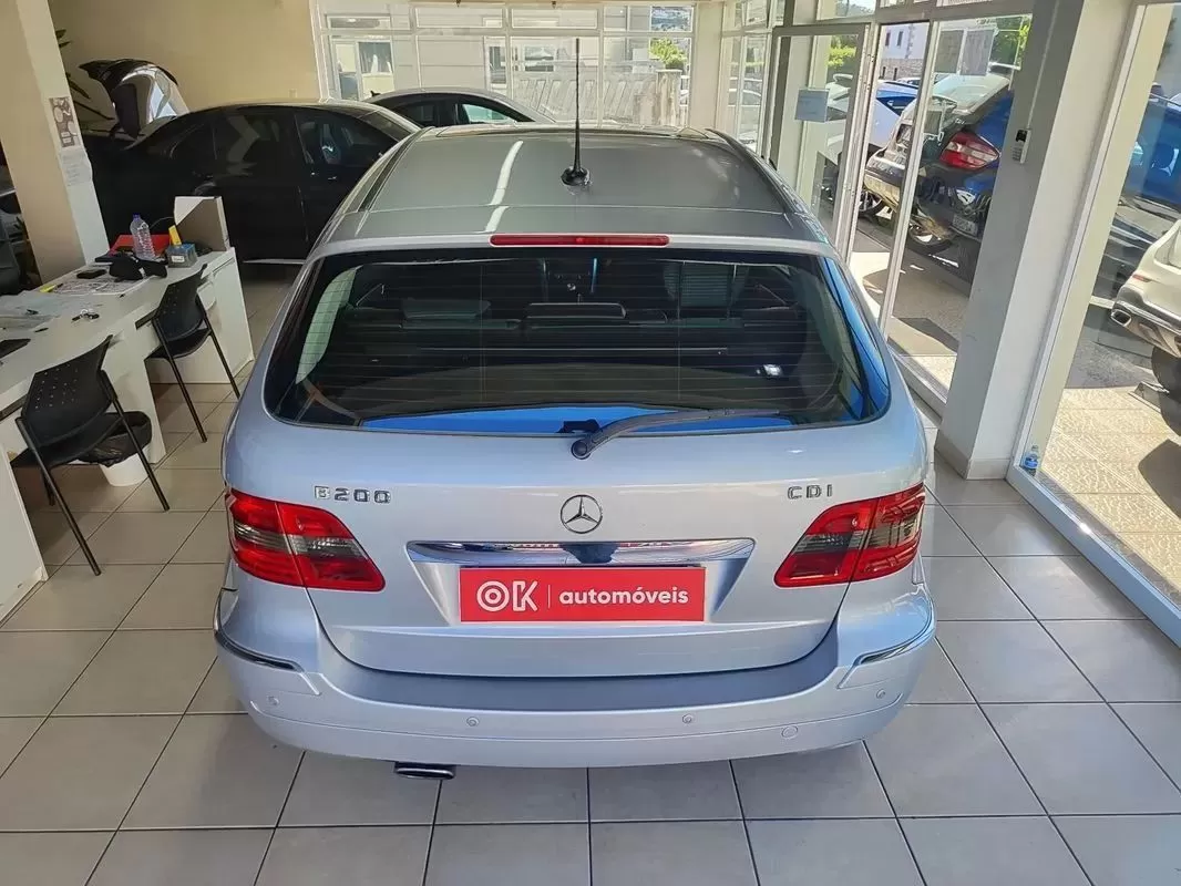 Mercedes-Benz B 200 CDI - foto 2