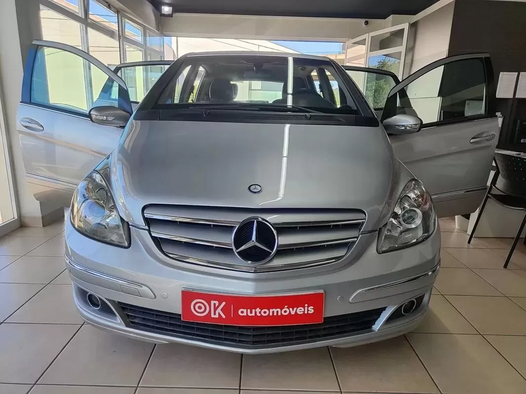 Mercedes-Benz B 200 CDI - foto 6