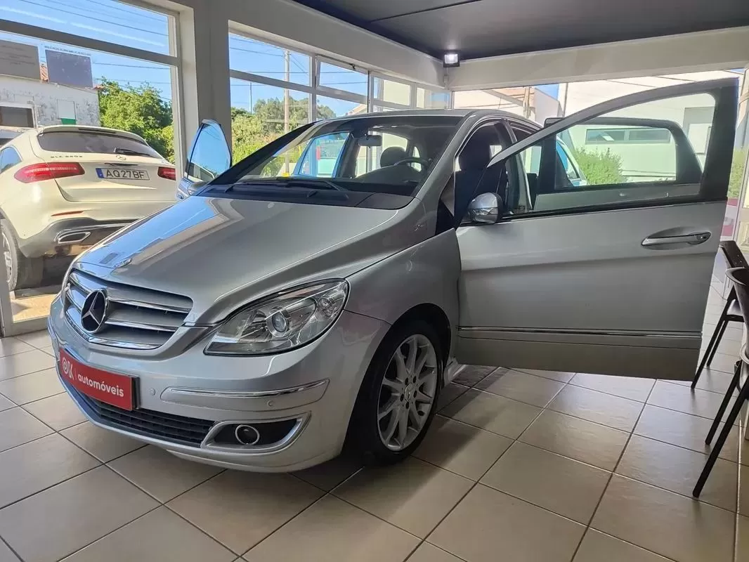 Mercedes-Benz B 200 CDI - foto 7