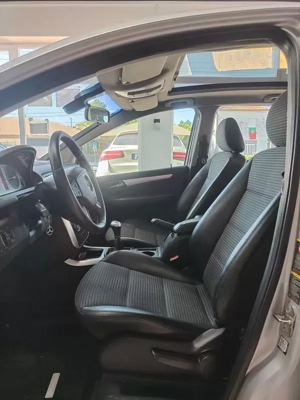 Mercedes-Benz B 200 CDI - foto 8