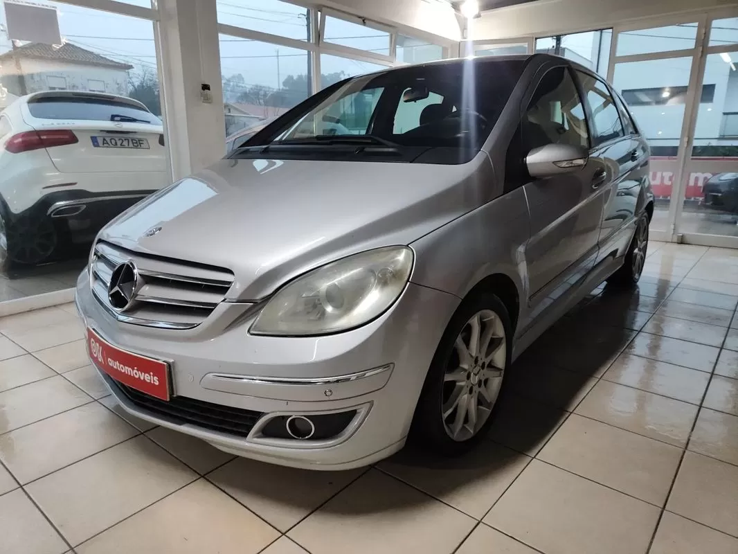 Mercedes-Benz B 200 CDI - foto 4