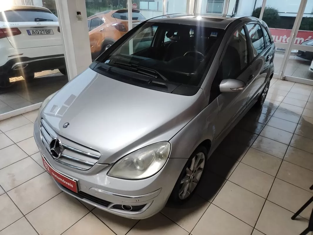 Mercedes-Benz B 200 CDI - foto 5