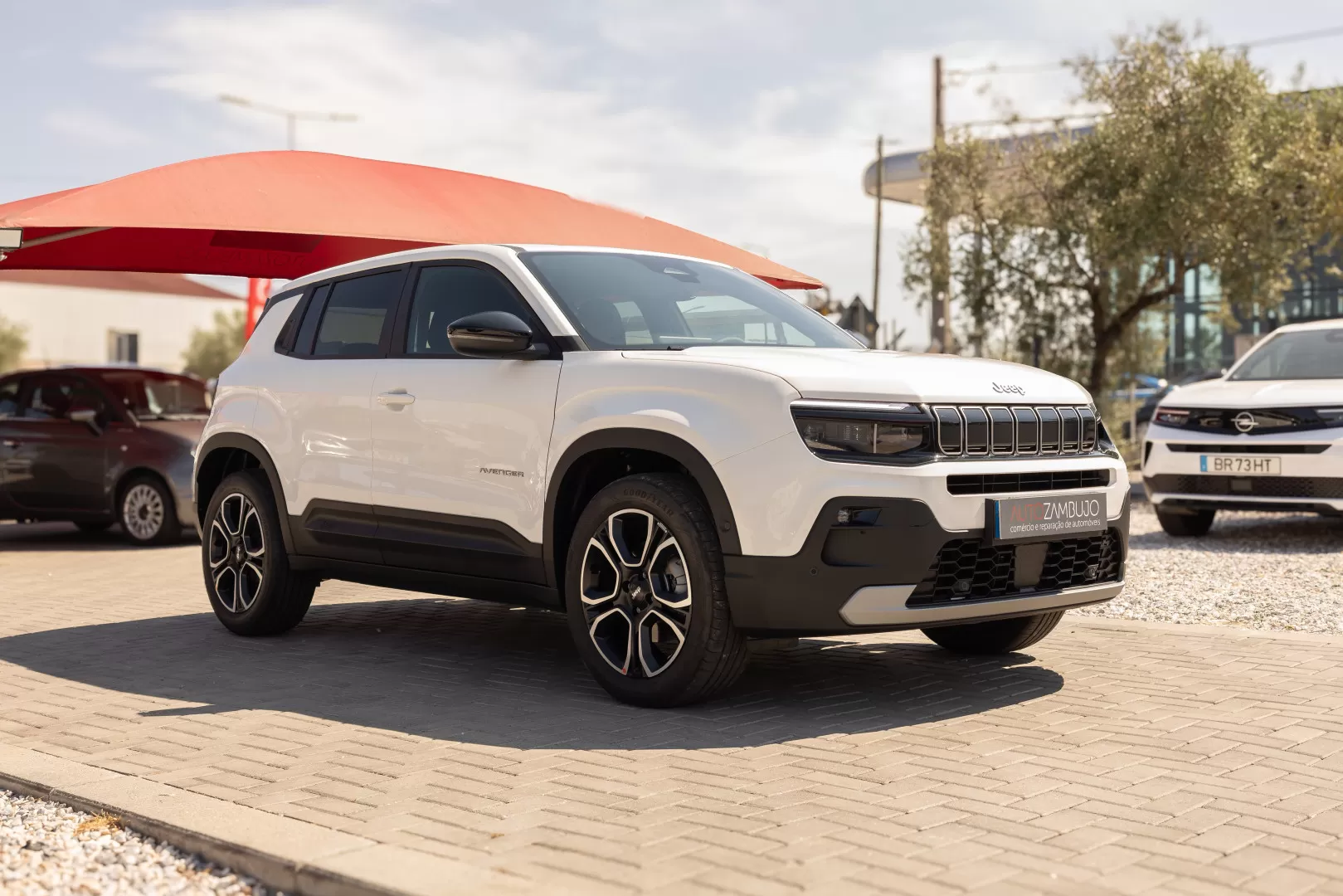 Jeep Avenger 1.2 e-Hybrid Altitude DCT - foto 2