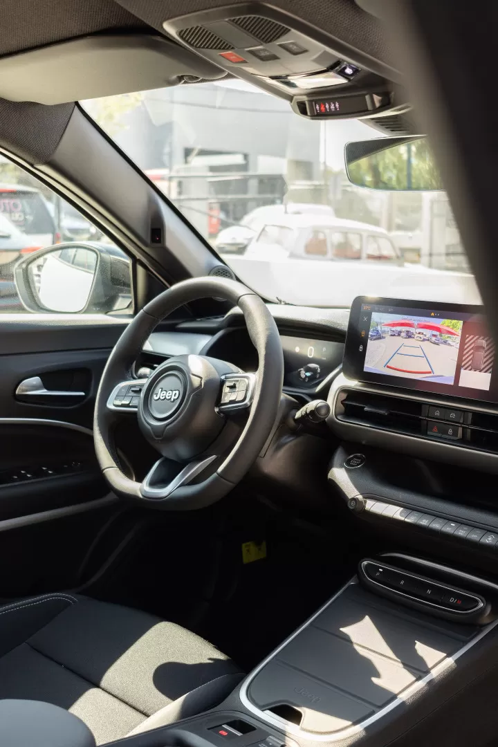Jeep Avenger 1.2 e-Hybrid Altitude DCT - foto 7