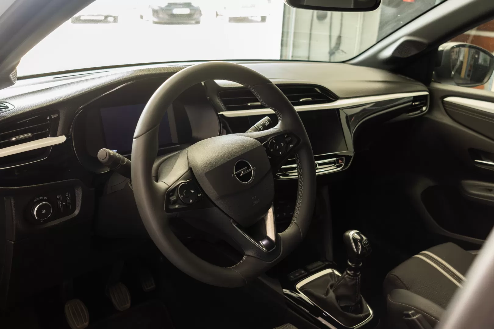 Opel Corsa 1.2 T GS - foto 7
