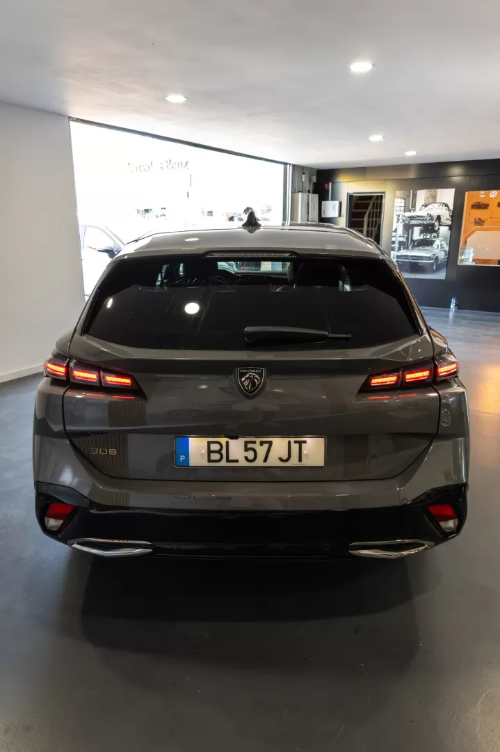 Peugeot 308 SW 1.2 PureTech Allure EAT8 - foto 3