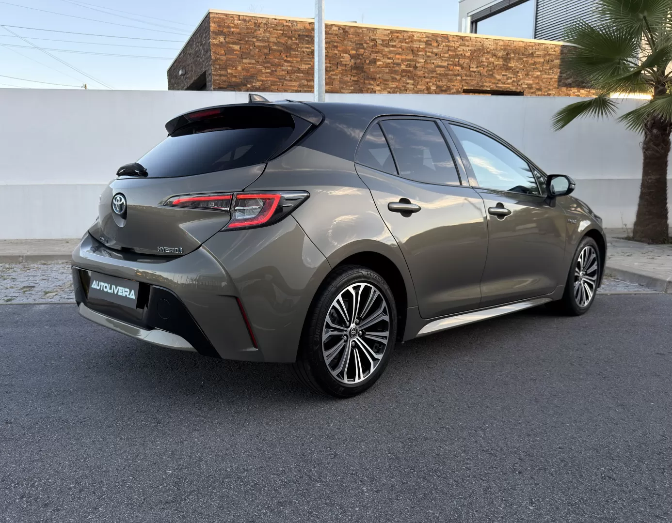 Toyota Corolla 1.8 Hybrid Square Collection - foto 4