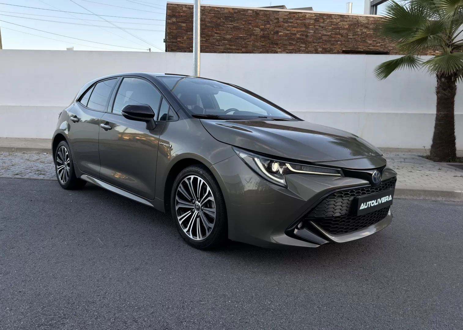 Toyota Corolla 1.8 Hybrid Square Collection
