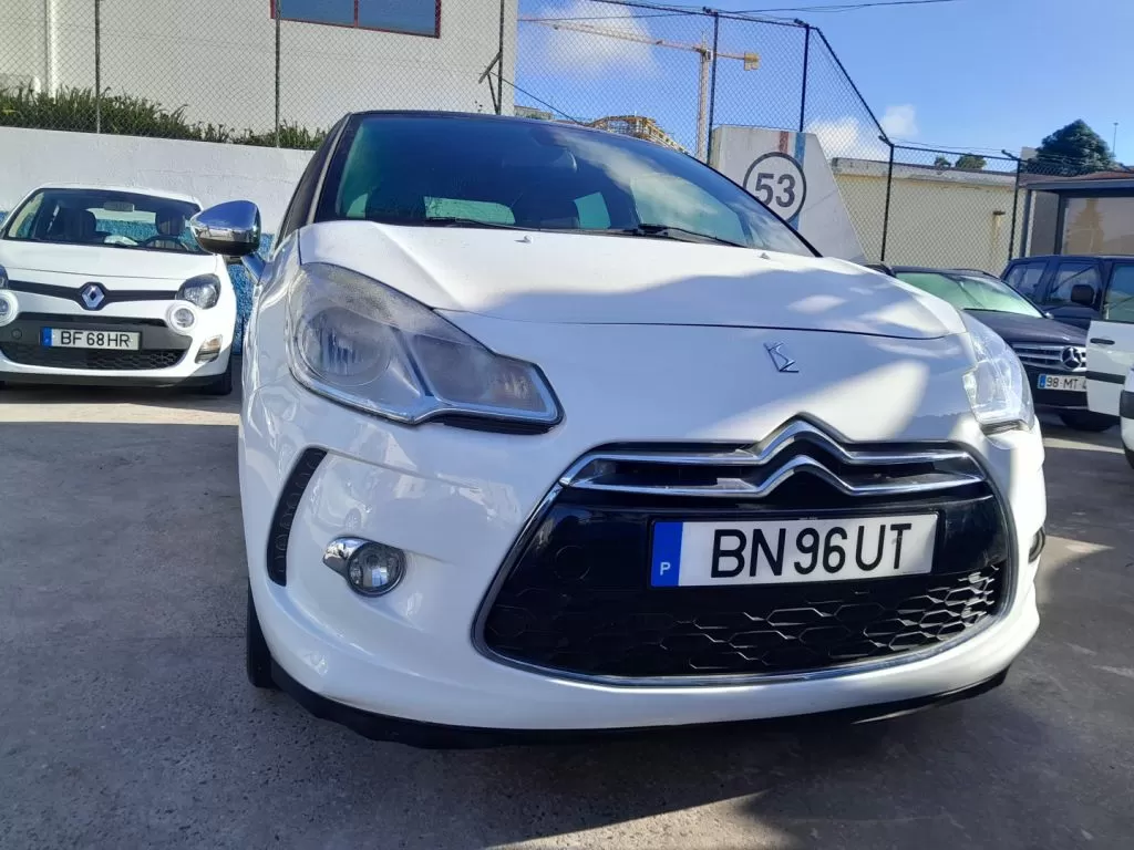 Citroën DS3 1.6 e-HDi So Chic - foto 2