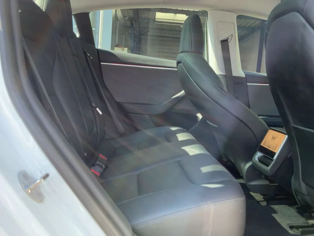 Tesla Model 3 Standard Range - foto 7
