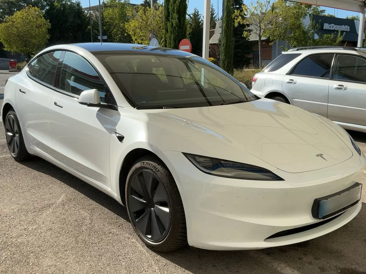 Tesla Model 3 Tração Traseira