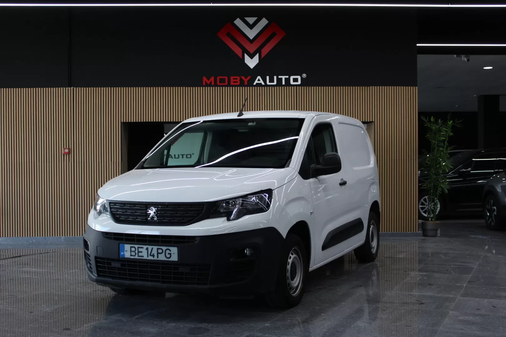 Peugeot  Partner 1.5 BlueHDi Pro Standard - foto 3